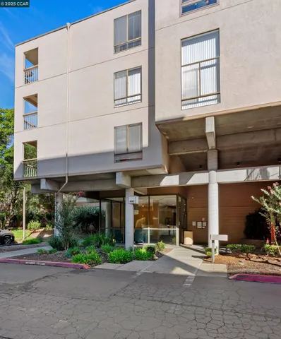 $299,000 | 440 North Civic Drive, Unit 409, Walnut Creek, CA 94596