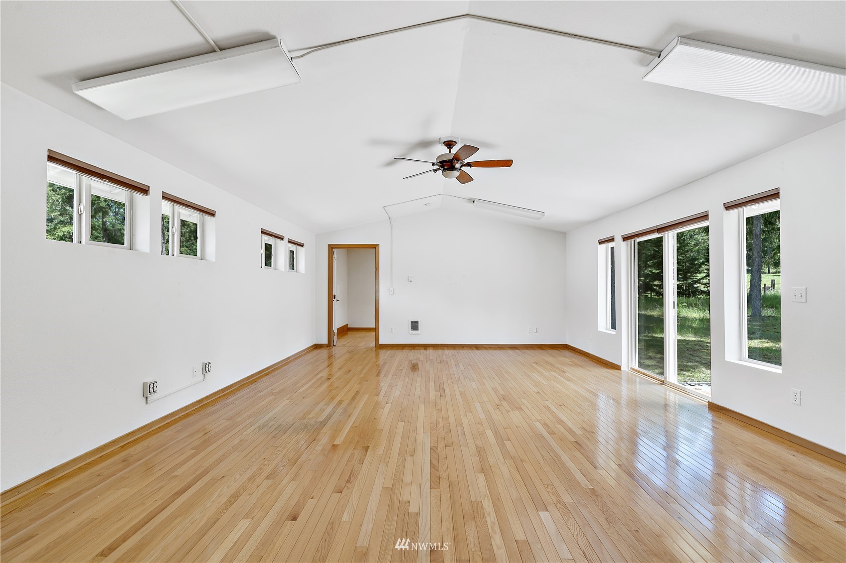 13808 Military Road Southeast Rainier, WA 98576 - Photo 12 of 30 Gallery Image 12