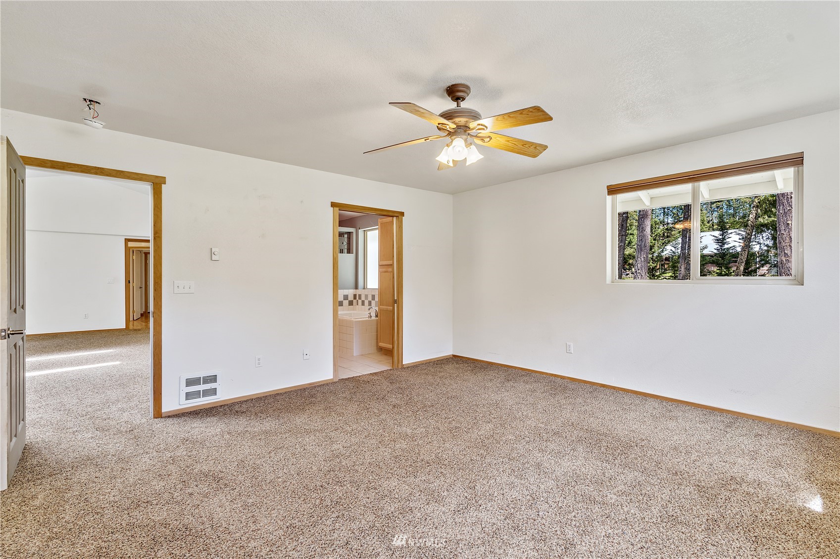 13808 Military Road Southeast Rainier, WA 98576 - Photo 17 of 30 Gallery Image 17