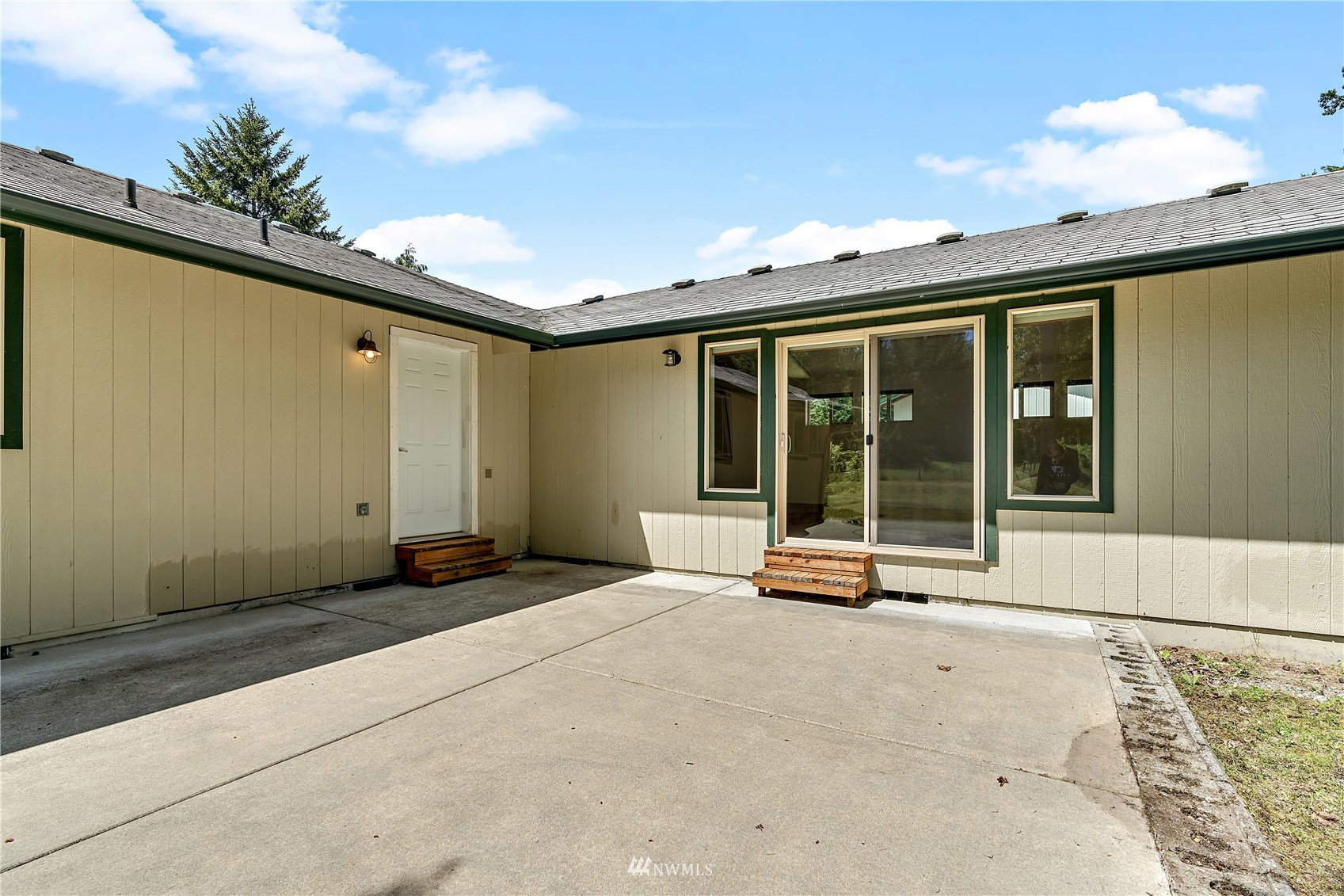 13808 Military Road Southeast Rainier, WA 98576 - Photo 26 of 30 Gallery Image 26