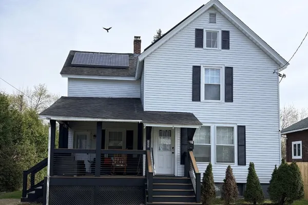 $2,100 | 122 Oak Street, Rutland, VT 05701
