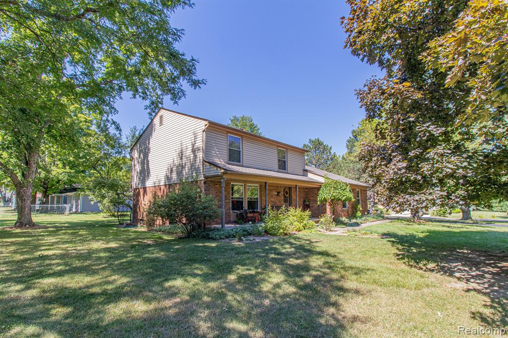 1243 Shenandoah Drive Rochester Hills, MI 48306 - Photo 1 of 40