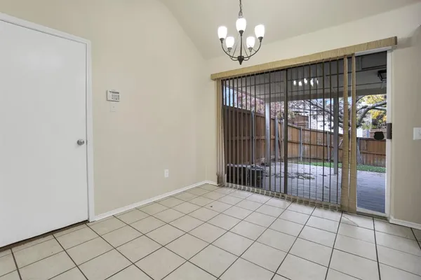 $2,550 | 1695 Cresthill Drive, Rockwall, TX 75087