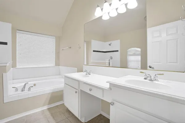 $2,550 | 1695 Cresthill Drive, Rockwall, TX 75087