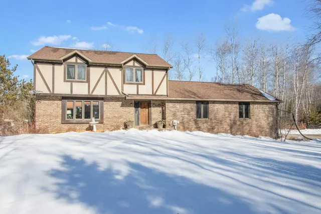$2,000,000 | 2454 Forest Meadows Court, Green Bay, WI 54313