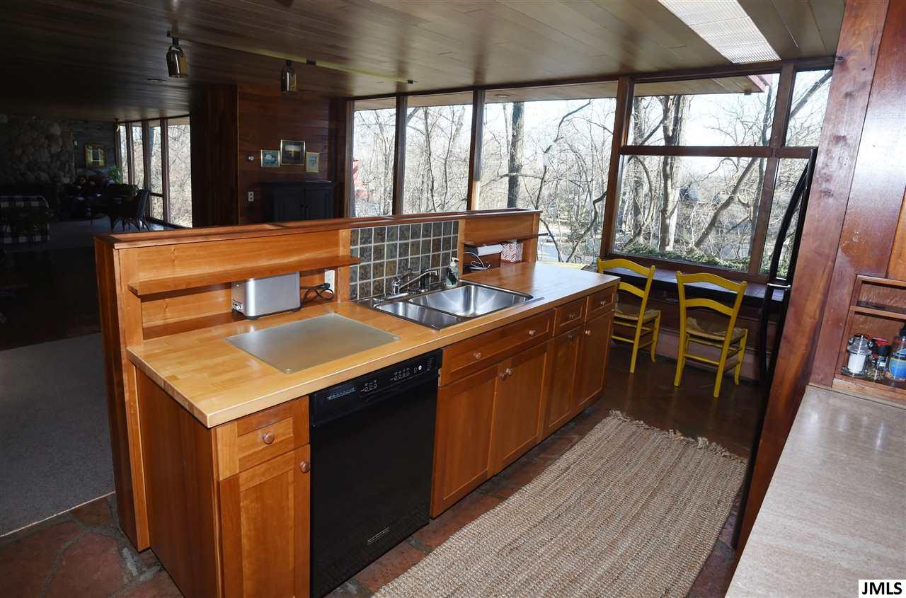 2010 Dale Road Jackson, MI 49203 - Photo 17 of 33 Photo 17
