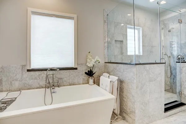 $1,275,000 | 420 West 18th Street, Houston, TX 77008