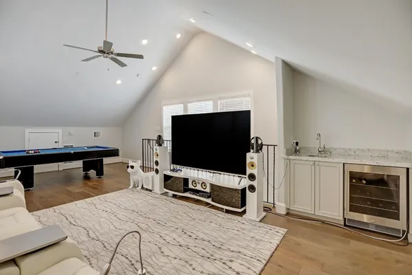 $1,275,000 | 420 West 18th Street, Houston, TX 77008
