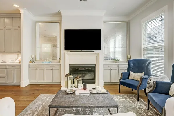 $1,275,000 | 420 West 18th Street, Houston, TX 77008