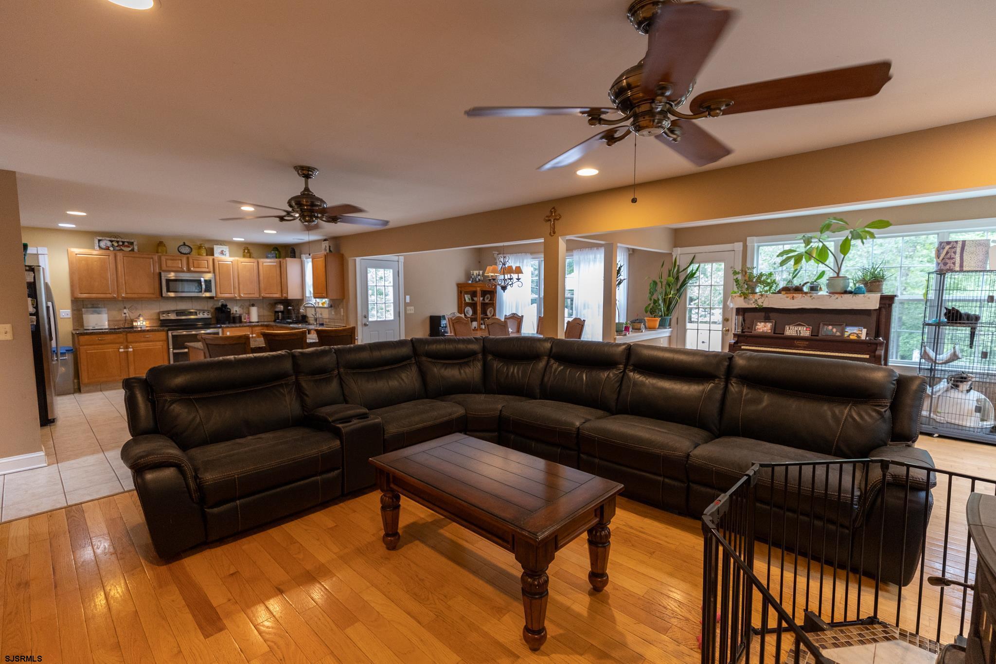 336 Old New York Road Port Republic, NJ 08241 - Photo 14 of 42 a living room with furniture and a ceiling fan