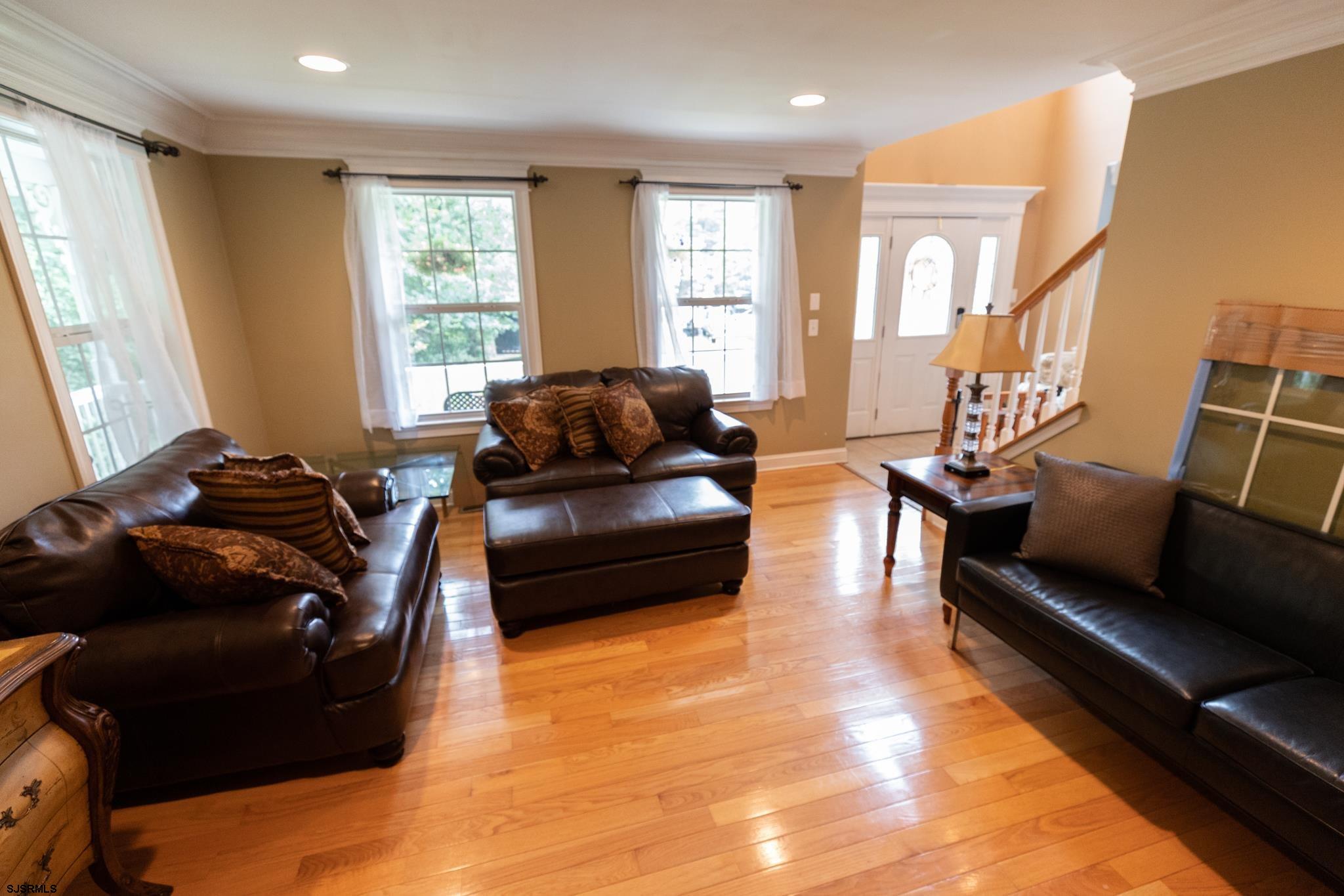 336 Old New York Road Port Republic, NJ 08241 - Photo 7 of 42 a living room with furniture and a window