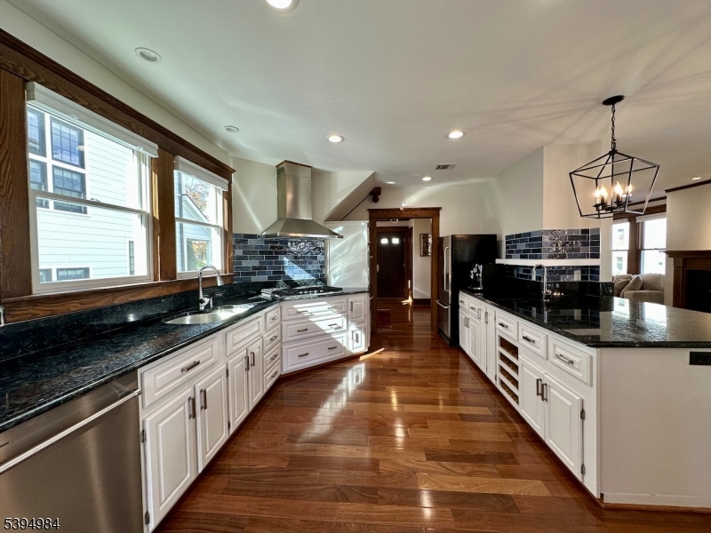 12 Maple Avenue Madison, NJ 07940 - Photo 9 of 39