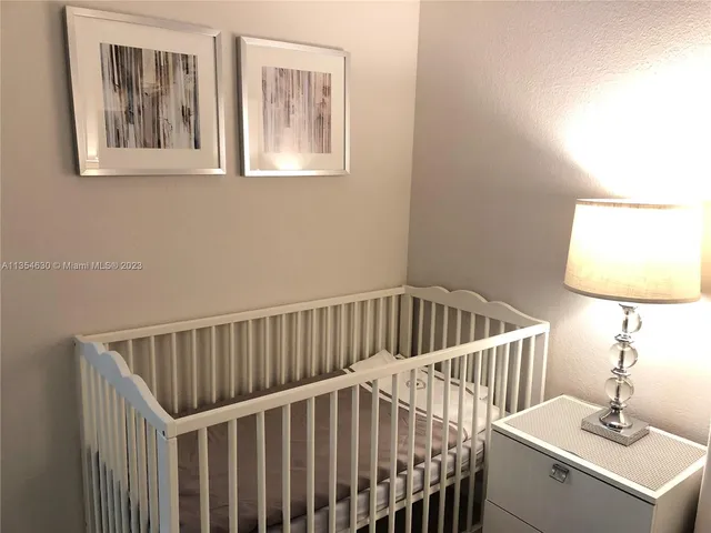 a view of entryway with a front door