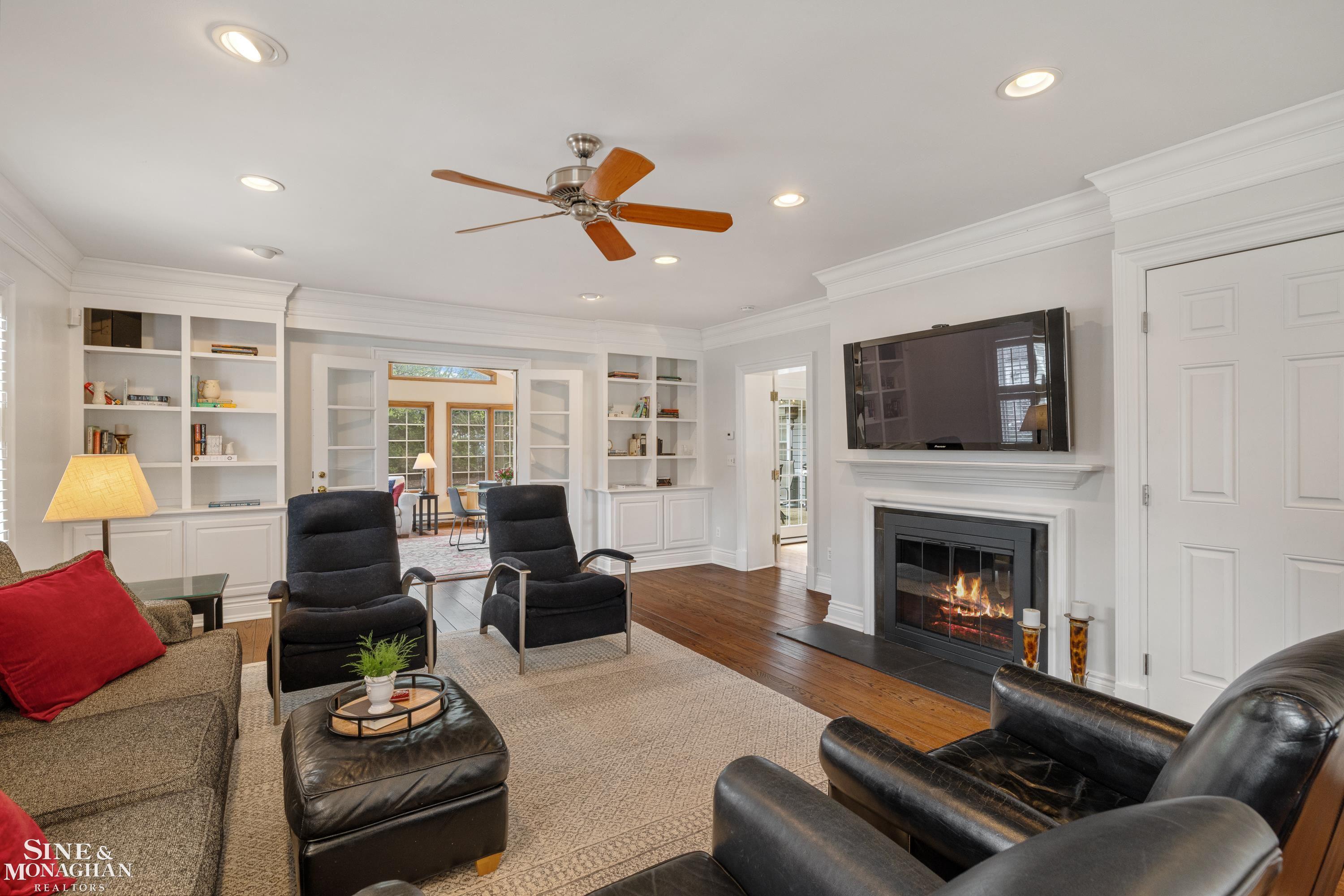 424 Washington Road Grosse Pointe, MI 48230 - Photo 23 of 80 50171831-ff632de5-7d44-4edb-ae78-1eea3105f4ea.JPG