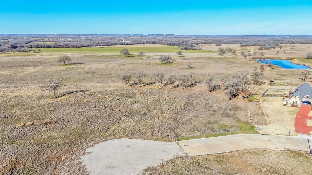 28 Ballpark Way Jacksboro, TX 76458 - Photo 2 of 14