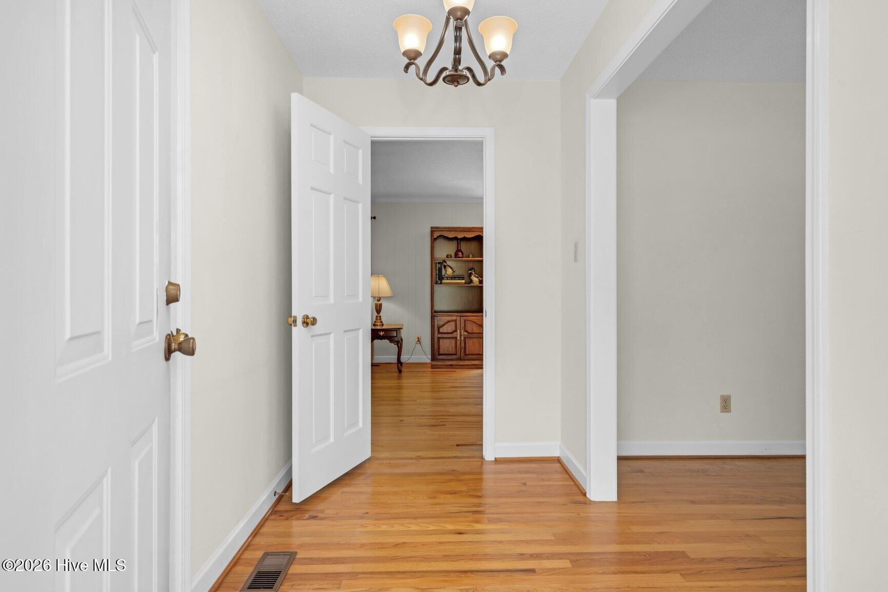 3304 Hawthorne Road Rocky Mount, NC 27804 - Photo 4 of 36 Foyer