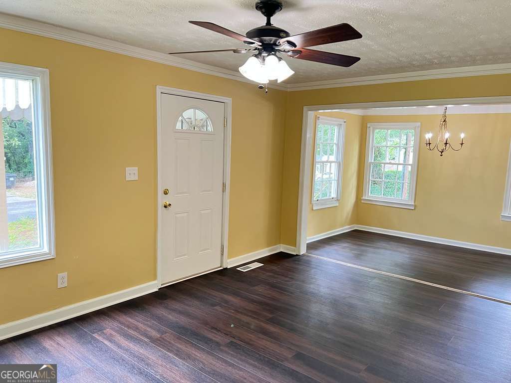 1870 Grove Avenue East Point, GA 30344 - Photo 9 of 18