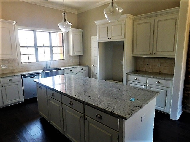 107 Elizabeth Drive Clinton, MS 39056 - Photo 2 of 18 Photo 2