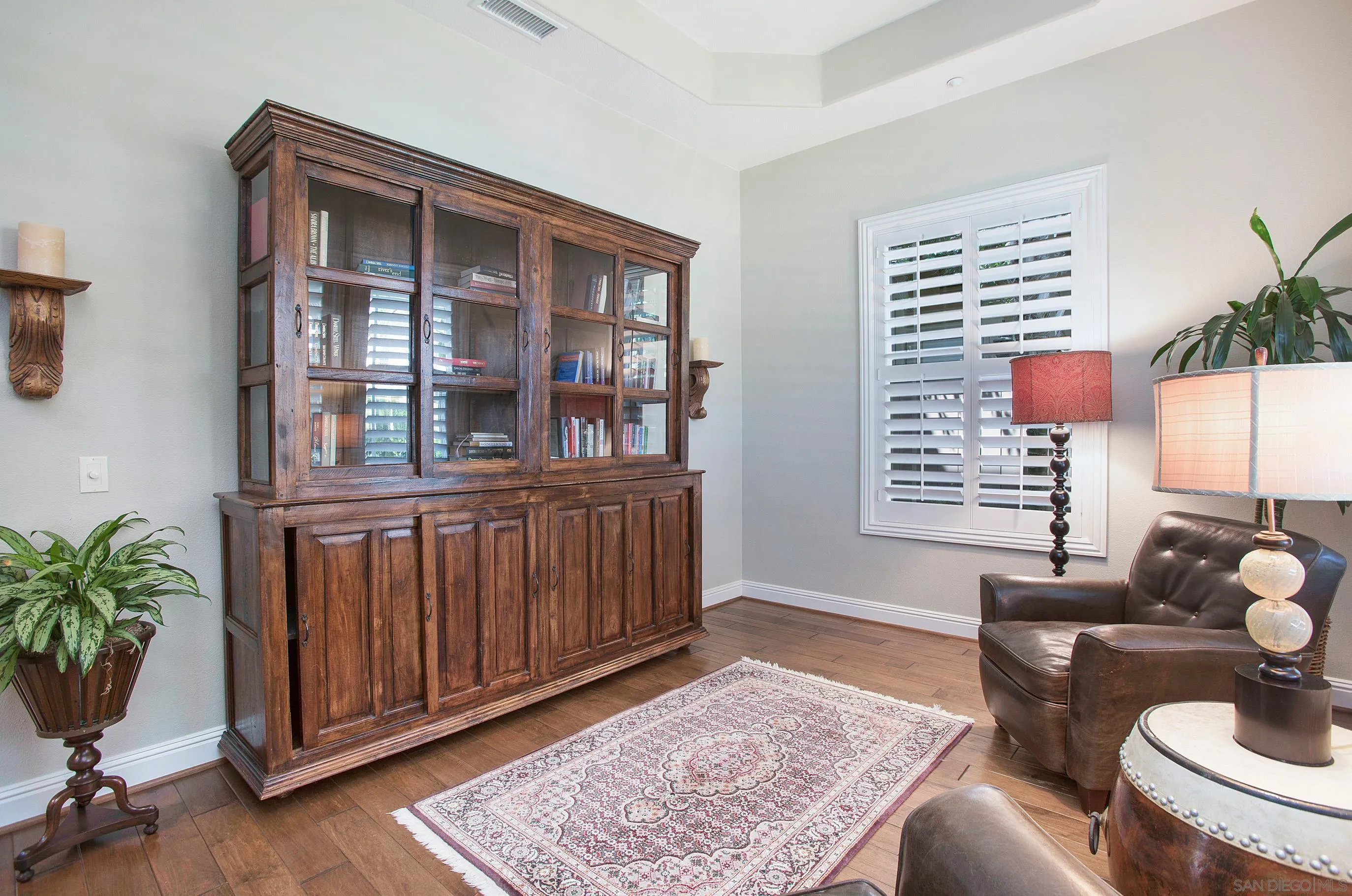 562 Shasta Drive Encinitas, CA 92024 - Photo 12 of 59 a living room with furniture and a potted plant