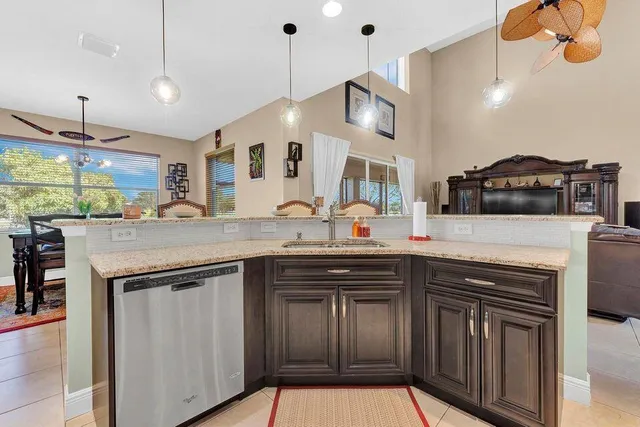 $879,999 | 112 Ibisca Terrace, Royal Palm Beach, FL 33411