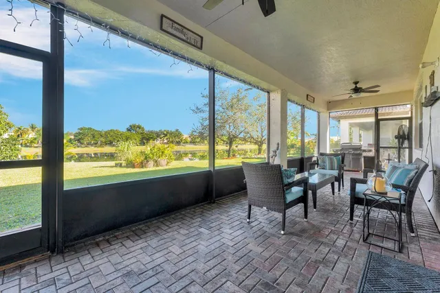 $879,999 | 112 Ibisca Terrace, Royal Palm Beach, FL 33411