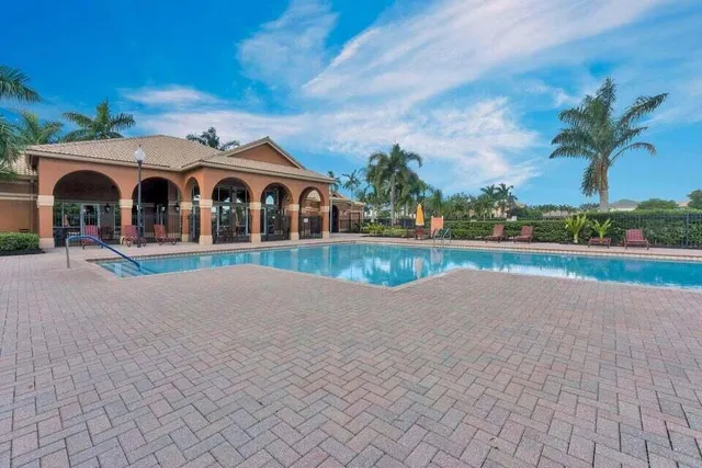 $879,999 | 112 Ibisca Terrace, Royal Palm Beach, FL 33411