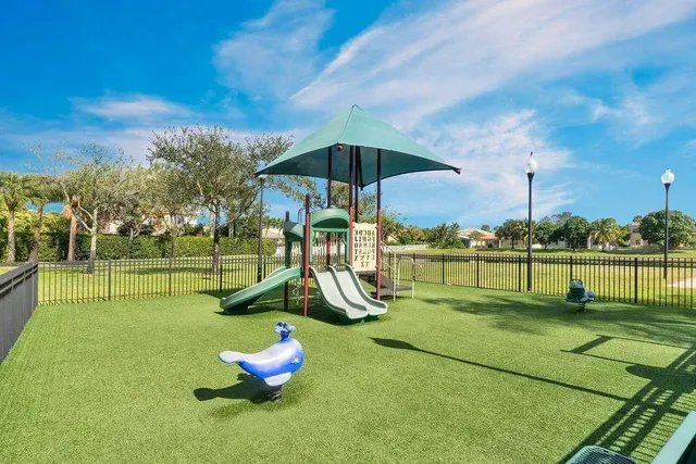 $879,999 | 112 Ibisca Terrace, Royal Palm Beach, FL 33411