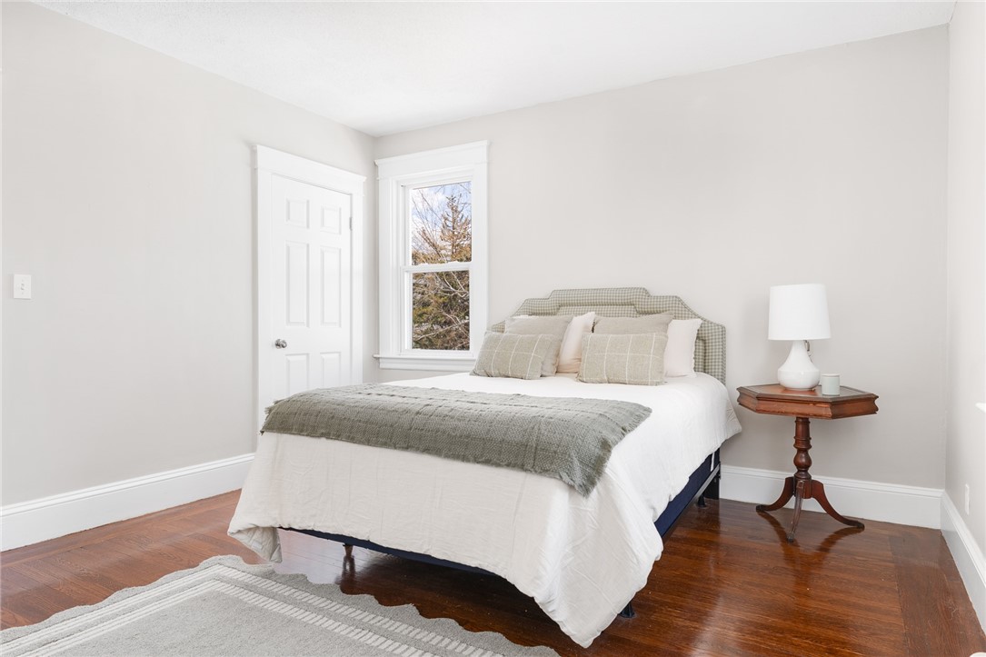 38 Trinity Parkway Providence, RI 02908 - Photo 24 of 37