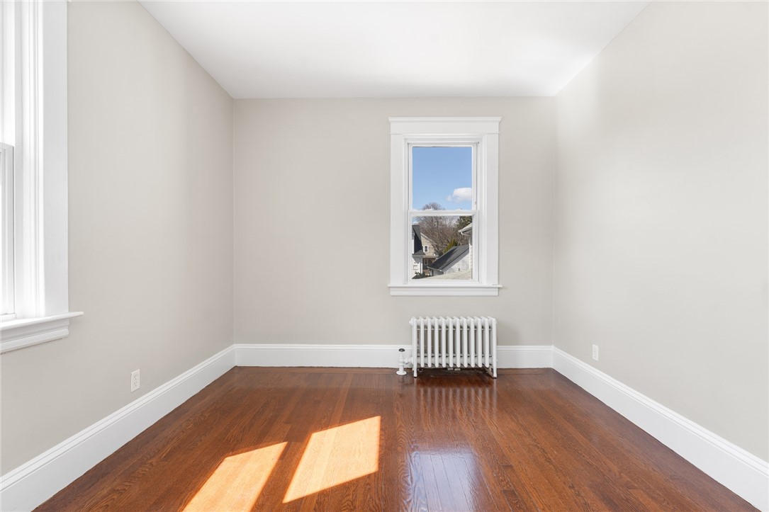 38 Trinity Parkway Providence, RI 02908 - Photo 27 of 37