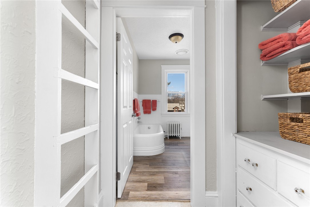 38 Trinity Parkway Providence, RI 02908 - Photo 29 of 37