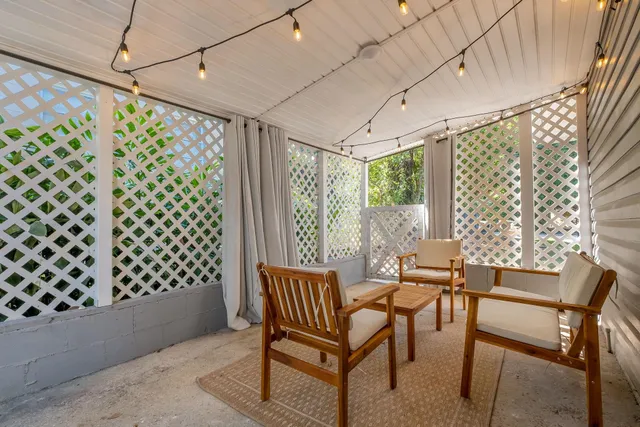 $1,000 | 2412 Surrey Street, Tallahassee, FL 32304