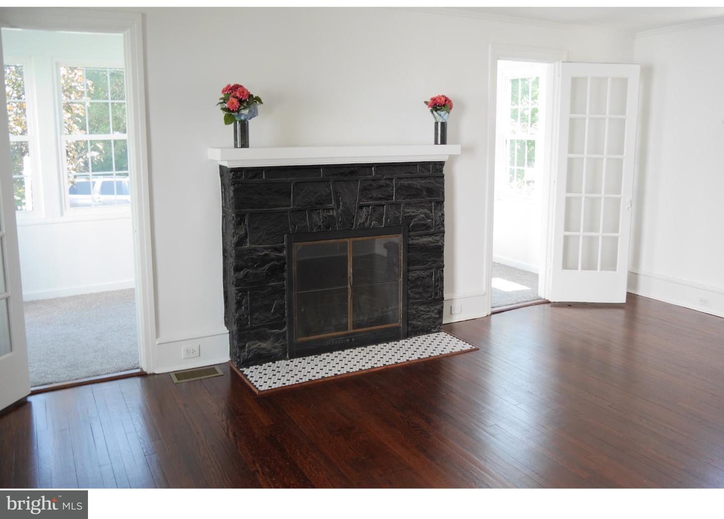 639 Ashurst Road Havertown, PA 19083 - Photo 3 of 25