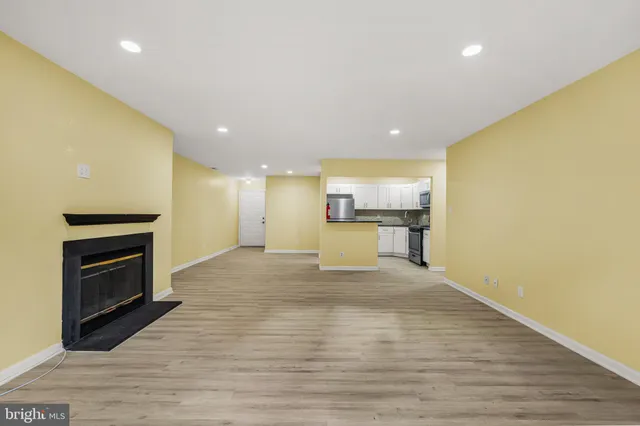 $280,000 | 2702A Sussex Court, Mount Laurel, NJ 08054