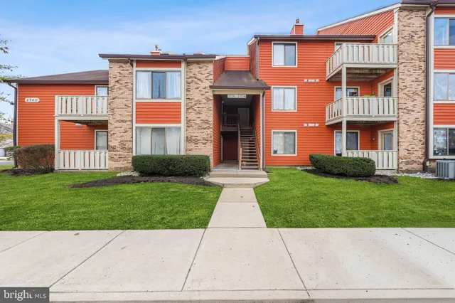 $280,000 | 2702A Sussex Court, Mount Laurel, NJ 08054