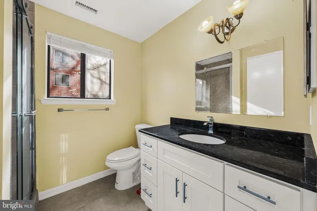 $280,000 | 2702A Sussex Court, Mount Laurel, NJ 08054