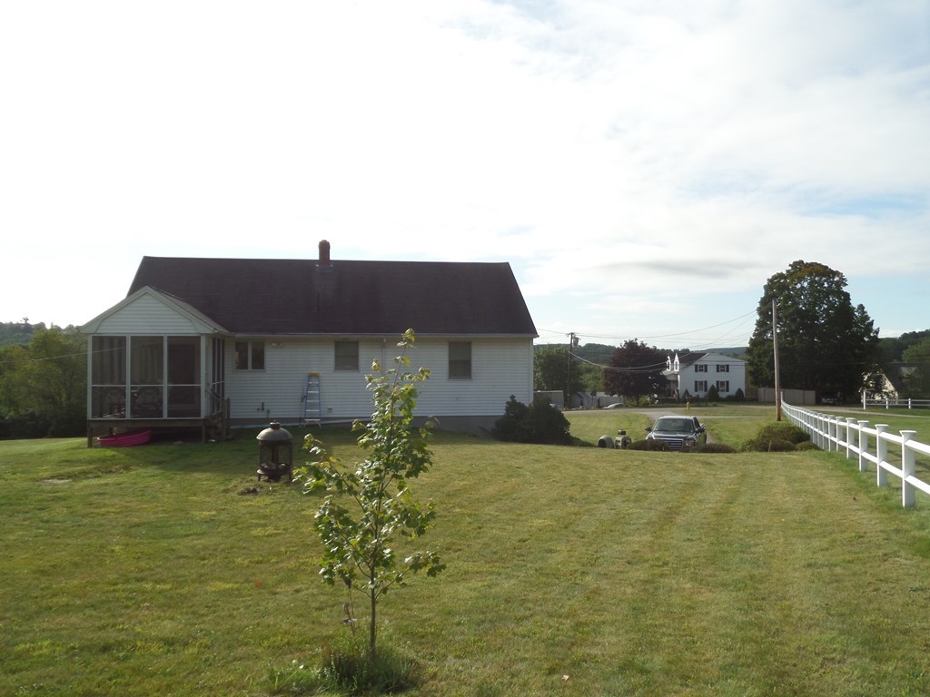 58 Smithville Road Spencer, MA 01562 - Photo 4 of 30 Gallery Image 4
