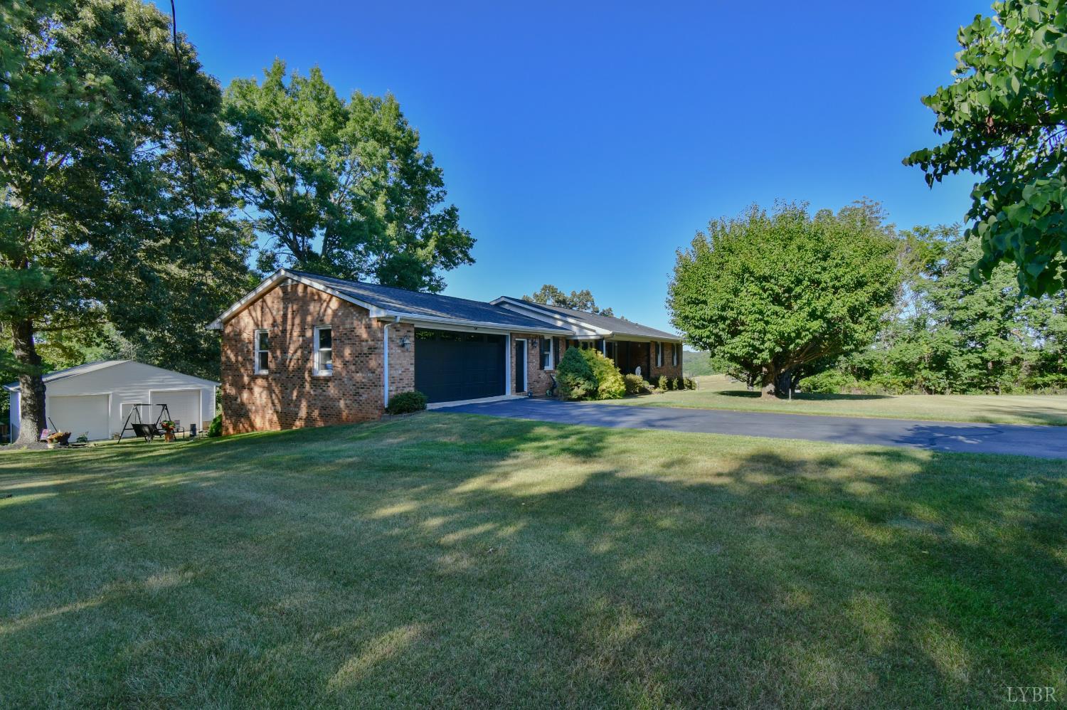 6481 Stewartsville Road Moneta, VA 24121 - Photo 5 of 81