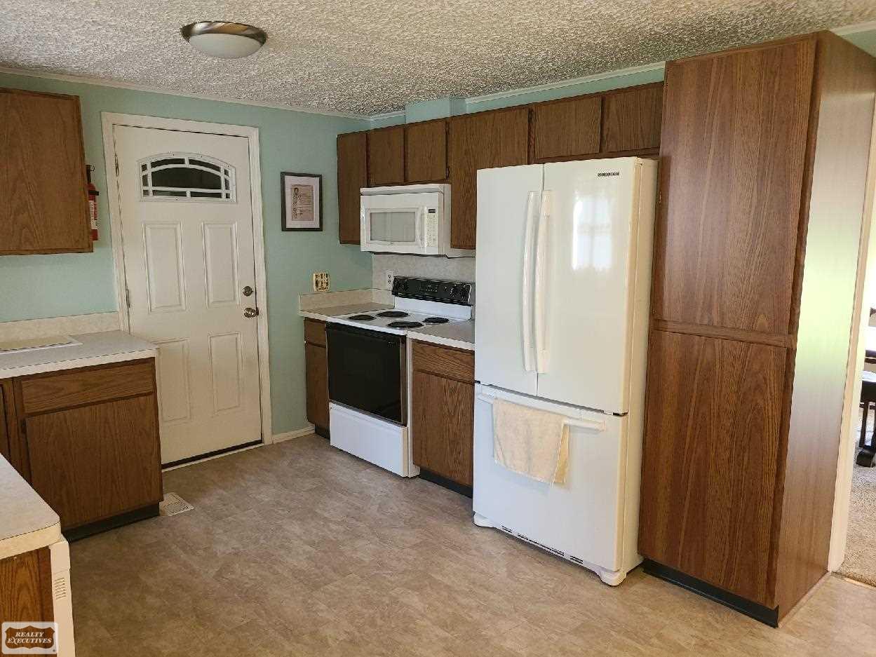 3260 Simpson Road Fort Gratiot, MI 48059 - Photo 14 of 23