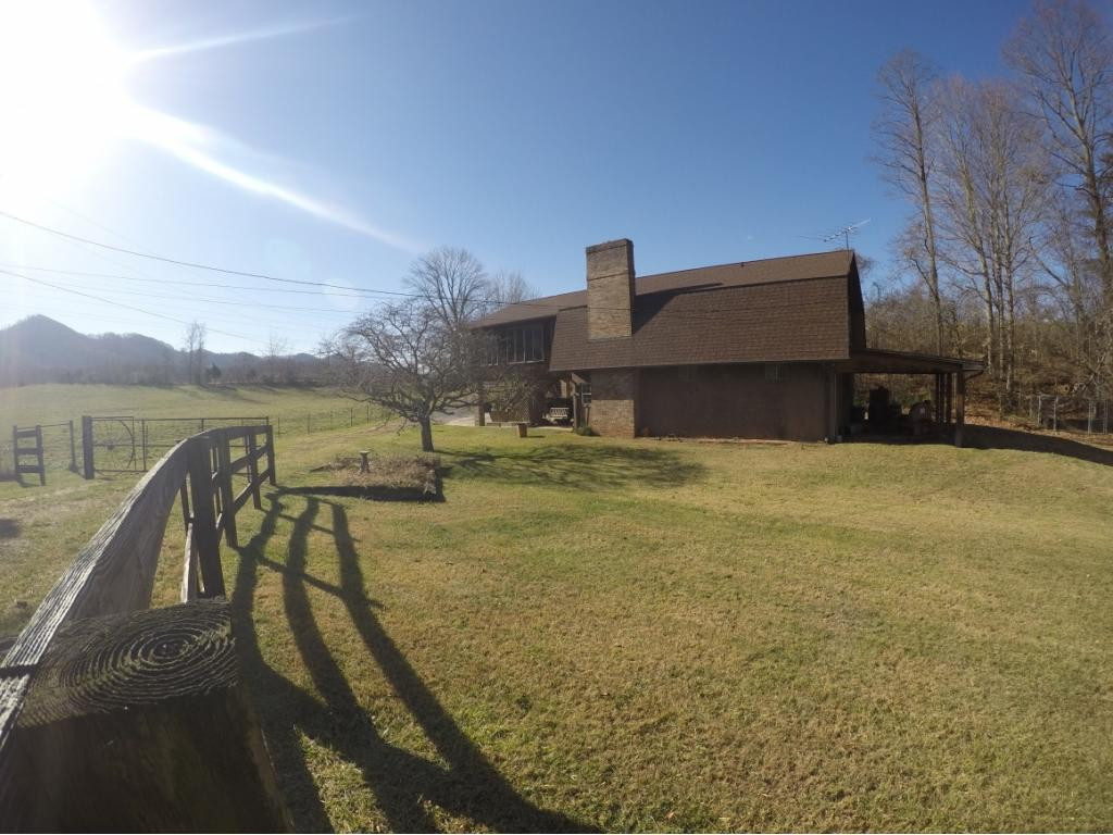 657 Cherokee Mountain Road Johnson City, TN 37604 - Photo 3 of 4 Photo 3