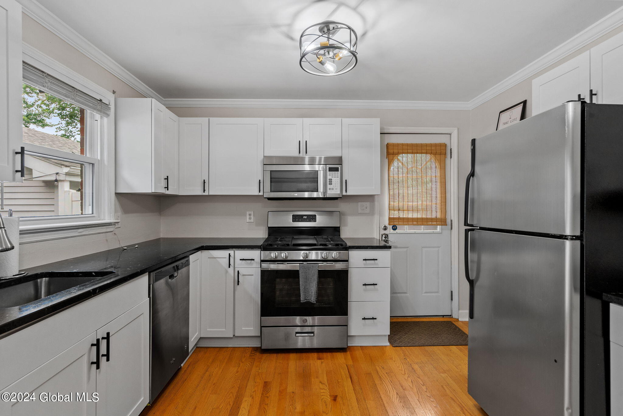 179 Menands Road Colonie, NY 12211 - Photo 11 of 45 29-web-or-mls-179-menand-rd