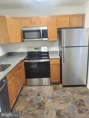 $1,995 | 11401 Ledbury Way, Germantown, MD 20876