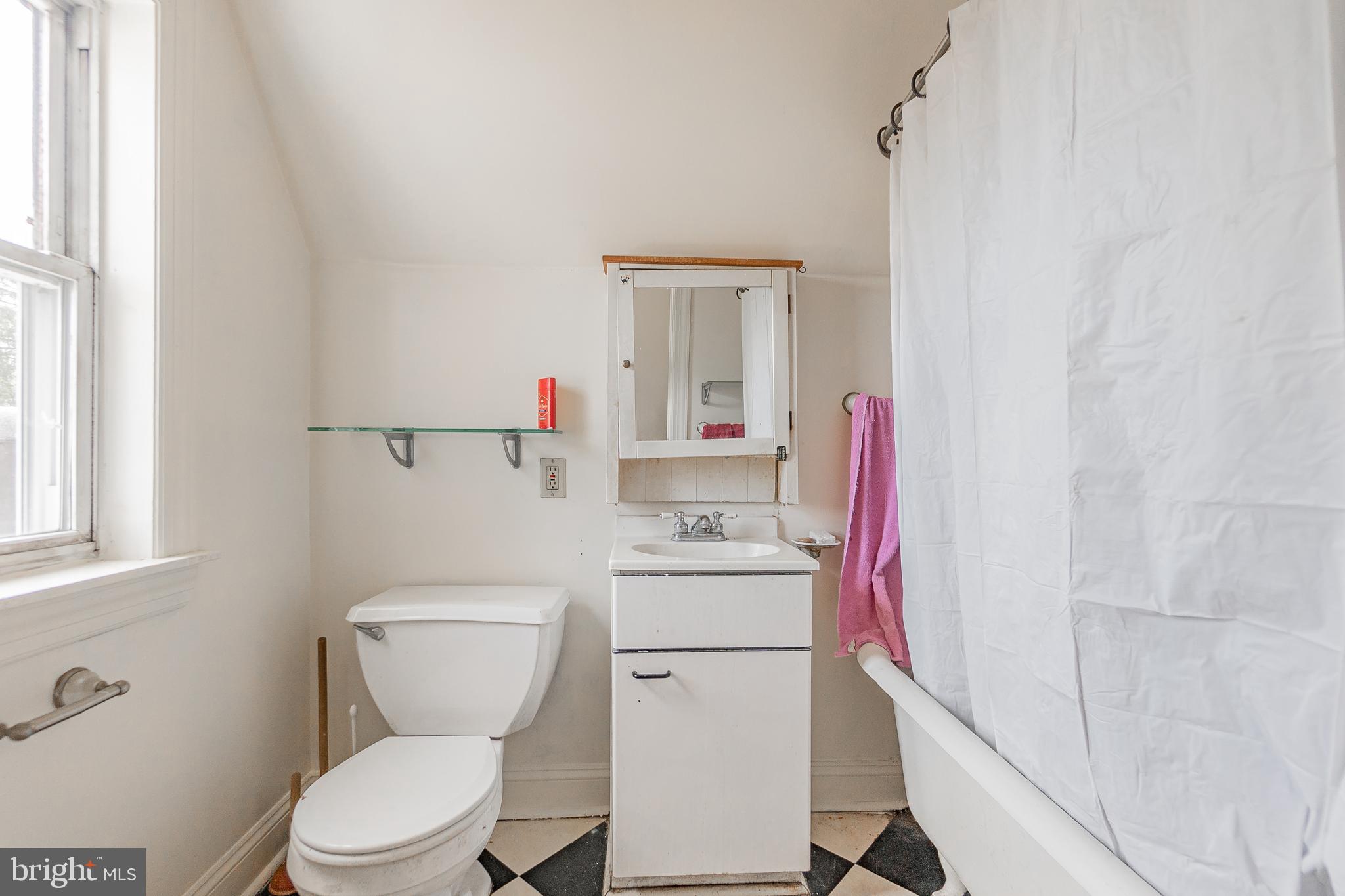 2803 Haverford Road Ardmore, PA 19003 - Photo 27 of 33 Full bath on third floor