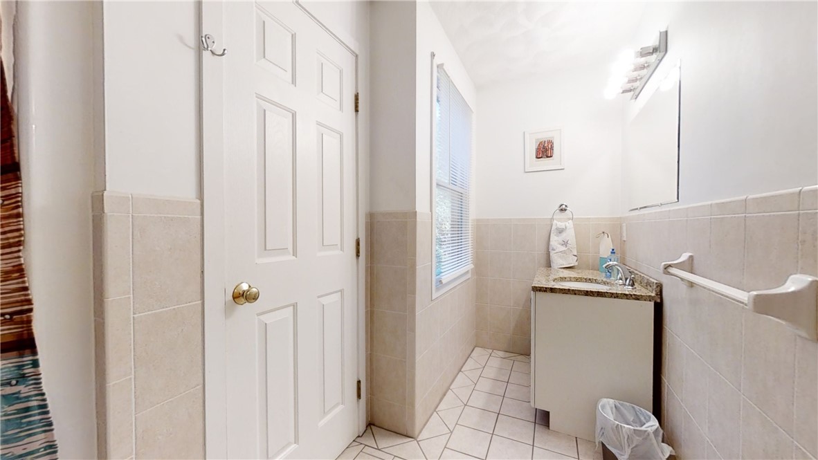 51 Glendale Road Narragansett, RI 02882 - Photo 42 of 50