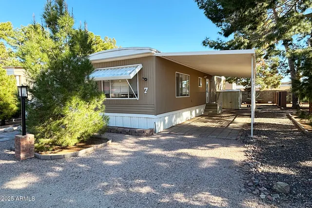 $1,250 | 10122 East Illini Street, Unit 7, Mesa, AZ 85208