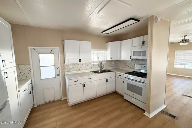 $1,250 | 10122 East Illini Street, Unit 7, Mesa, AZ 85208