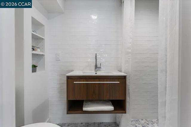 $998,000 | 18417 Milmar Boulevard, Castro Valley, CA 94546