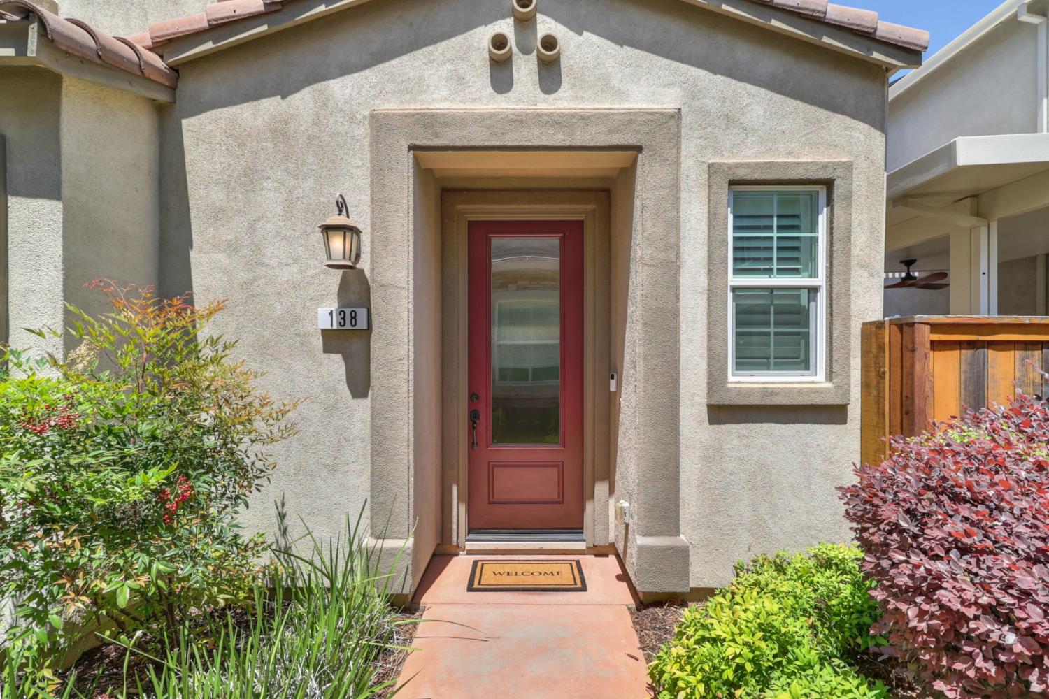 138 Colner Circle Folsom, CA 95630 - Photo 2 of 72