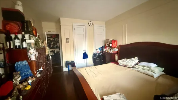 $1,368,000 | 42-20 Kissena Boulevard, Unit E18 | Flushing