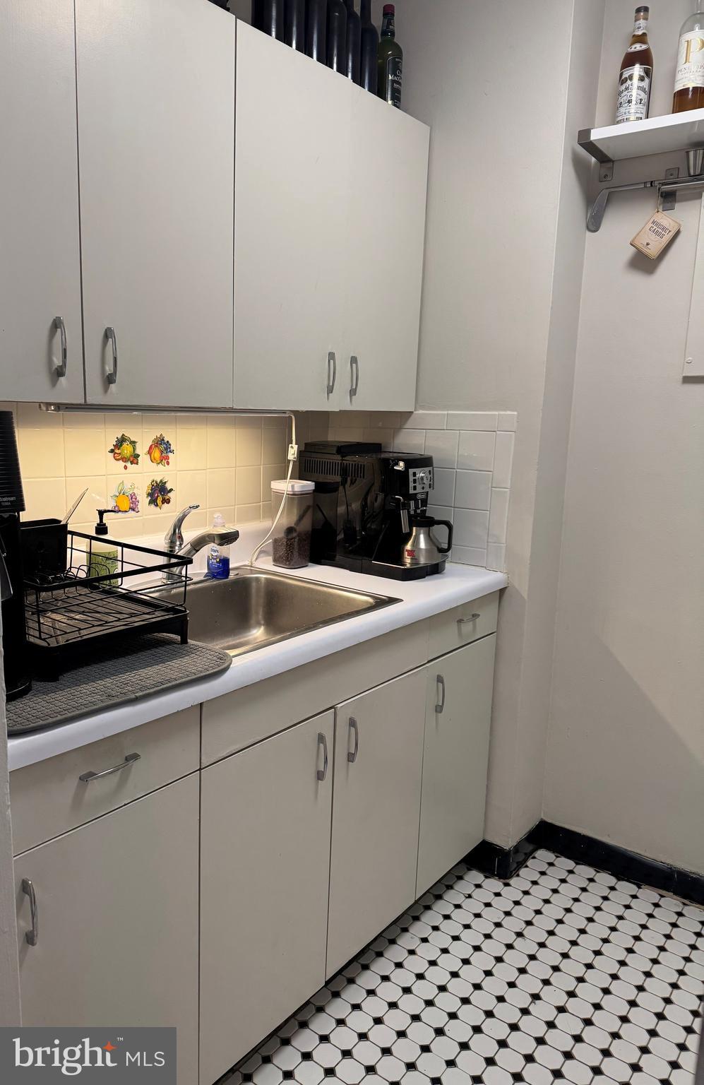 200 Locust Street, Unit 18EN Philadelphia, PA 19106 - Photo 8 of 23