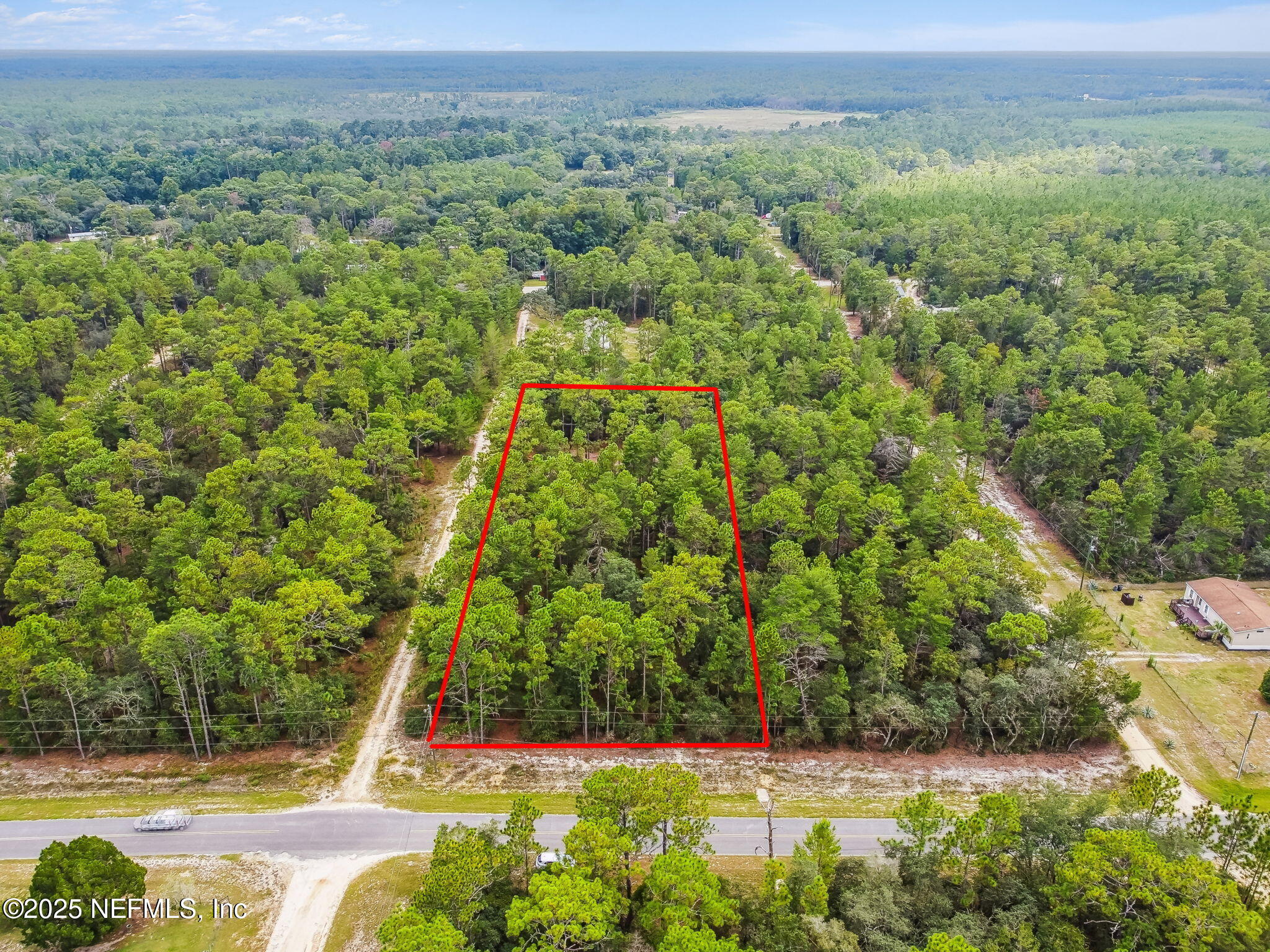 401 Edgehill Road Satsuma, FL 32189 - Photo 2 of 16 4-DJI_0494b